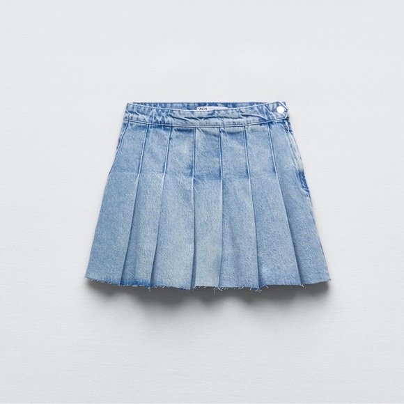 ZARA PLEATED DENIM SKIRT - Picture 2 of 11